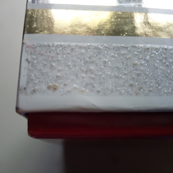 Estée Lauder Holiday Protect + Hydrate Gift 4pc Set - Picture 8 of 16